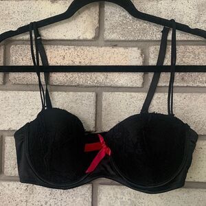 3for$20 bra 36c has underwire